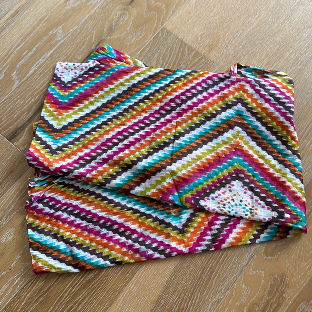 Colorful scarf.